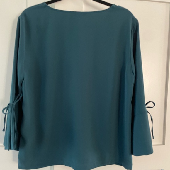 H&M teal blouse - Picture 3 of 5